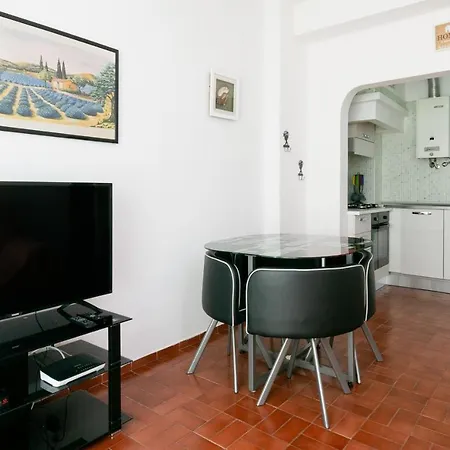 Apartamento B21 - Central Downtown Apartment! *