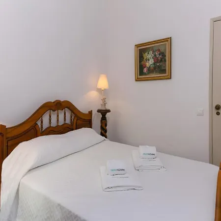 B21 - Central Downtown Apartment! Apartamento