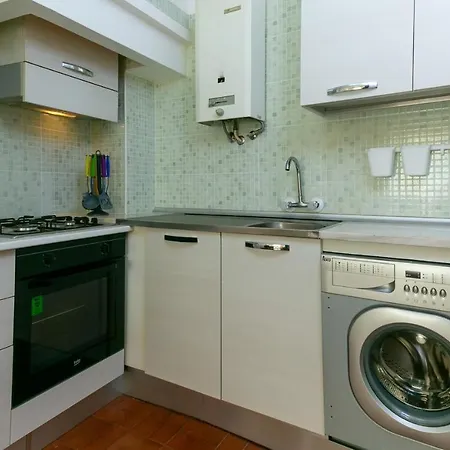 B21 - Central Downtown Apartment! * Lagos
